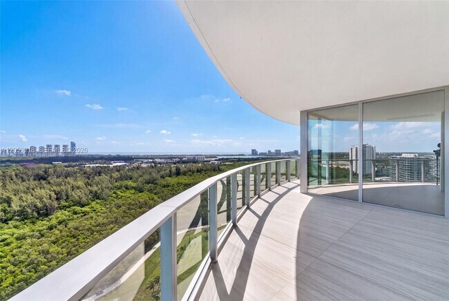 Foto del edificio - 2411 Laguna Cir