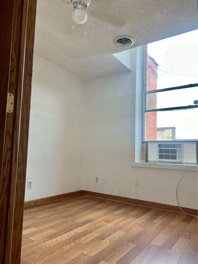 Building Photo - 1424 Tower Ave