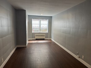 Building Photo - 85 Easton Ave
