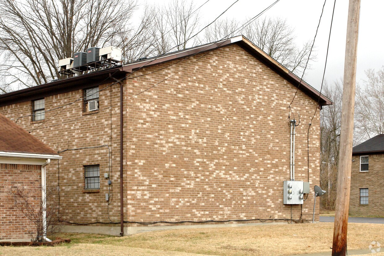 6211 Jeffrey Dr, Louisville, KY 40258 Apartments in Louisville, KY