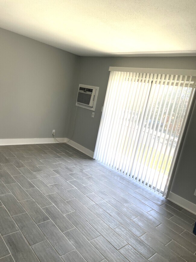 Building Photo - Avera Ave Apartments