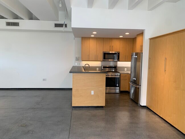 Building Photo - 26 Horizon Ave