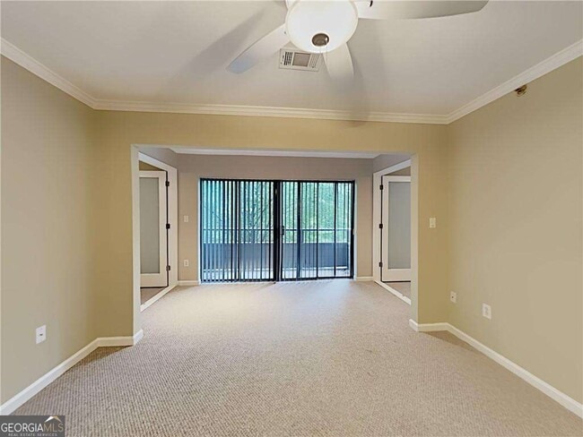 Building Photo - 1217 Highland Bluff Dr S E