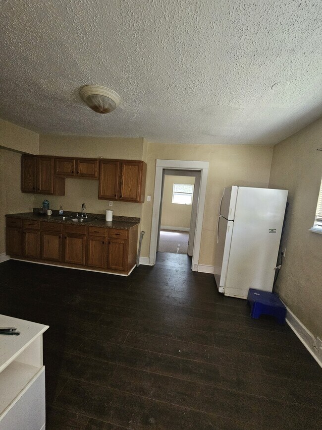 Foto del edificio - 4012 Jennings Station Rd