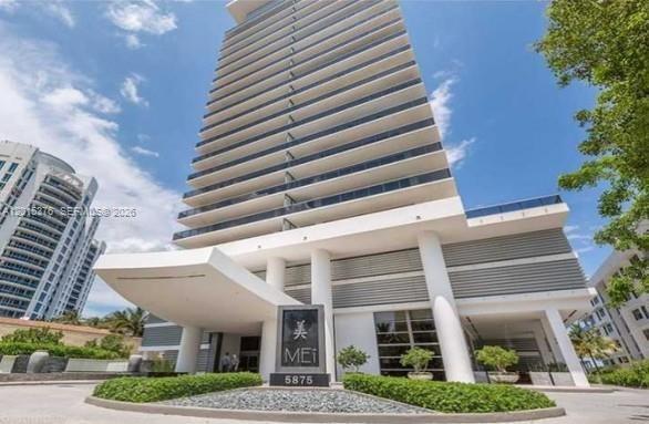 Foto del edificio - 5875 Collins Ave