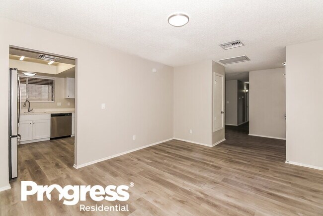 Building Photo - 1418 S Gecko Rd