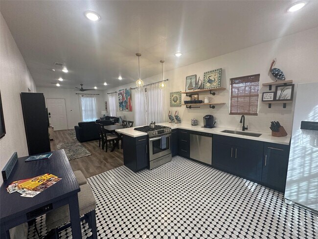 Foto del edificio - 4009 Avenue L