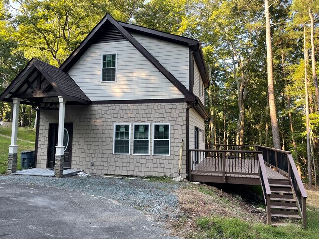 Building Photo - 400 Britton Dr