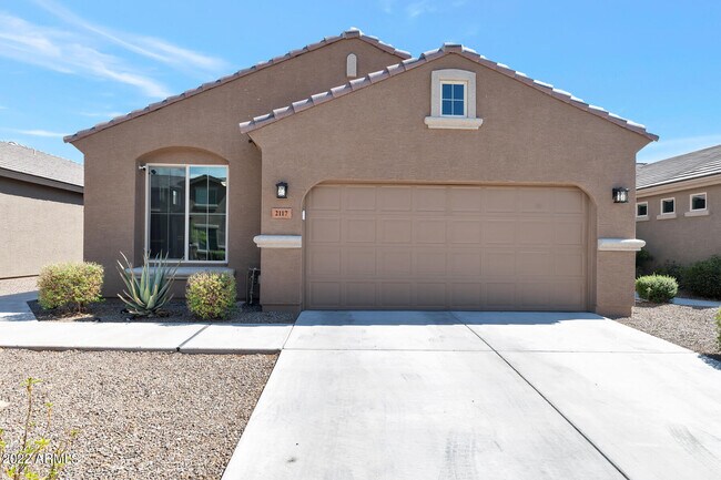 Building Photo - 2117 E Aire Libre Ave