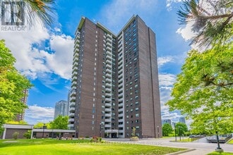 Building Photo - 5 Old Sheppard Ave