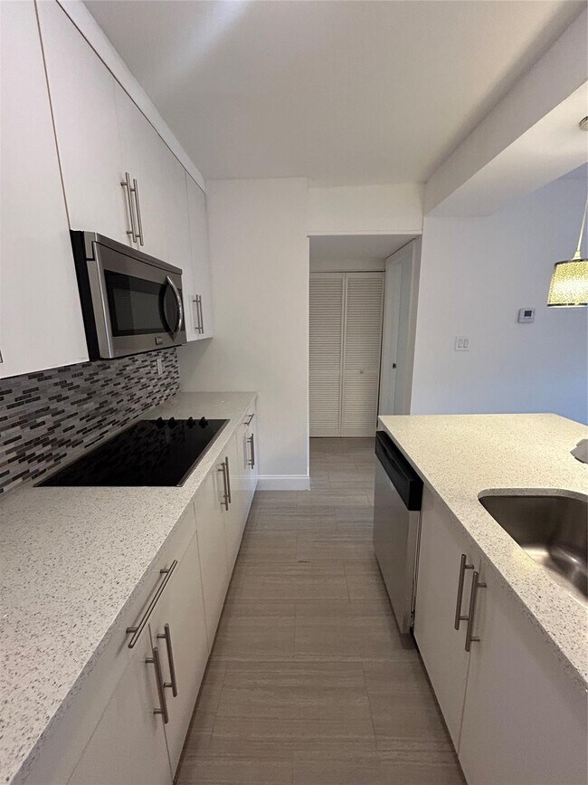 Foto del edificio - 914 NE 15th Ave