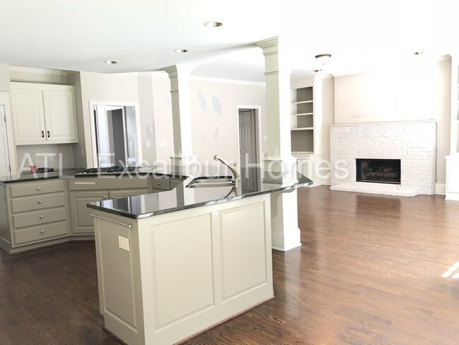 Building Photo - 100 Shadow Creek Chase, Alpharetta, GA, 30022