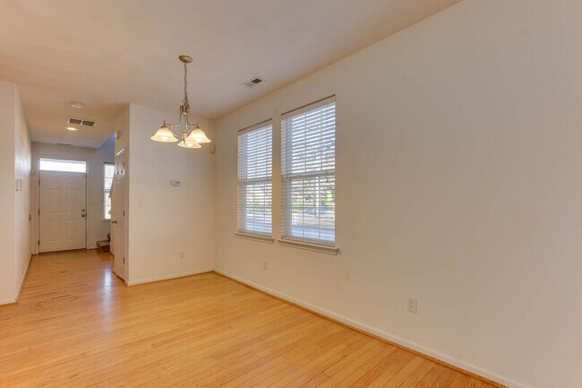 Building Photo - 700 15th St