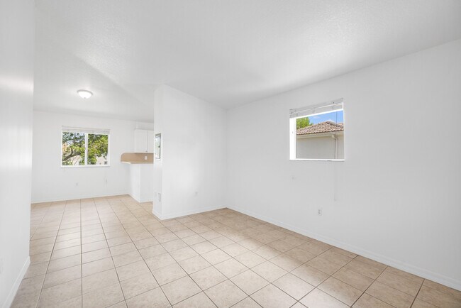 Foto del edificio - 1261 SE 28th Ct