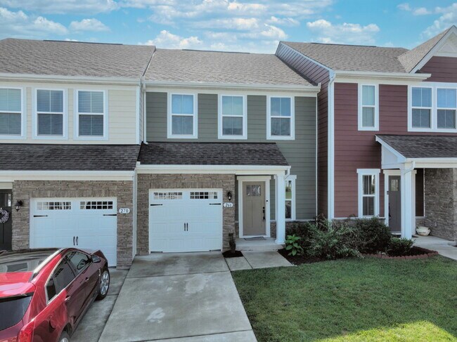 Building Photo - Rent to Own Option - Beautiful, like new 3BR/2.5BA townhouse in Goodlettsville