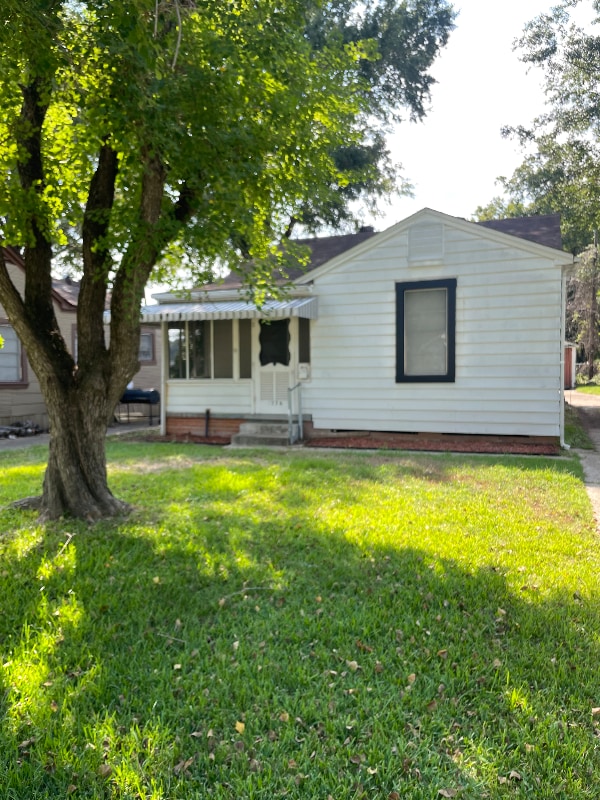 Primary Photo - 2735 Fulton St