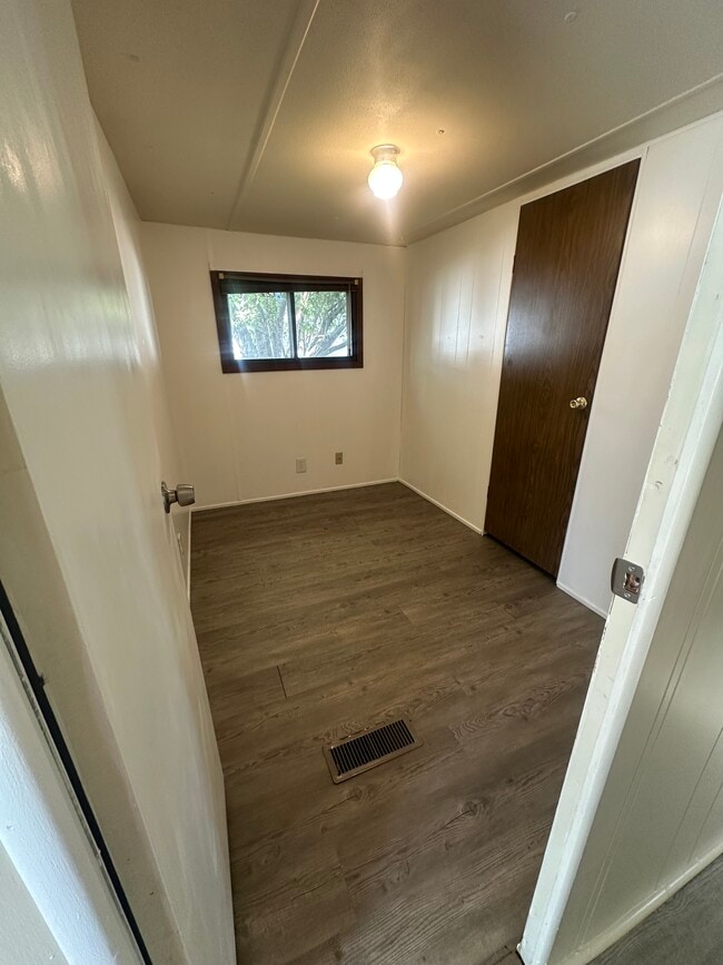 Building Photo - 101 Cotts Dr