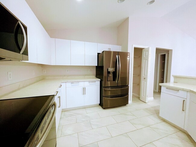Foto del edificio - 2333 SW Wynnewood St