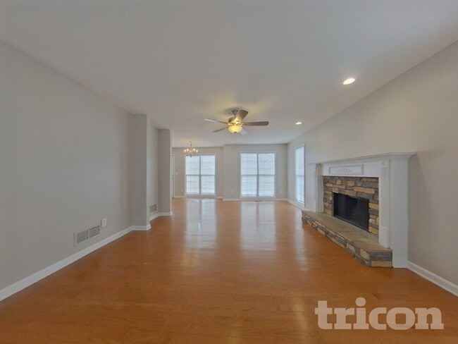 Building Photo - 65 Cricket Ct