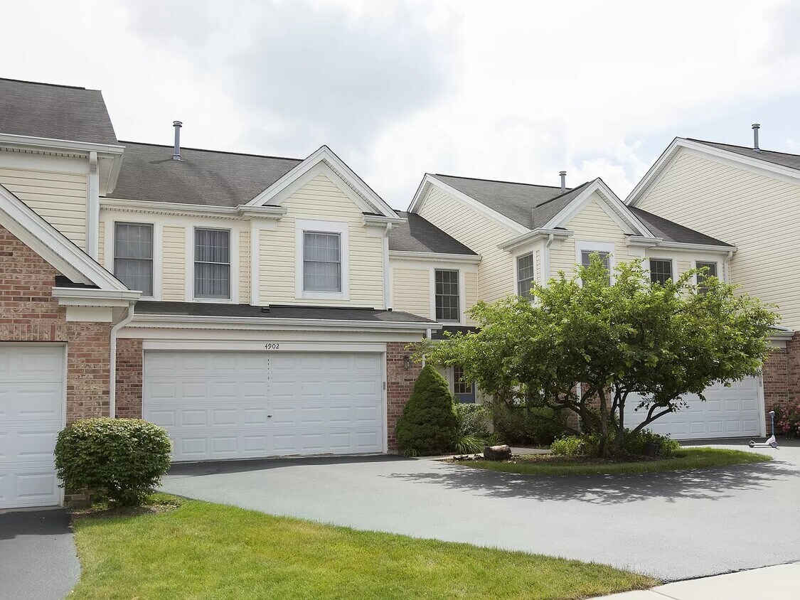 Foto principal - 4902 Turnberry Dr