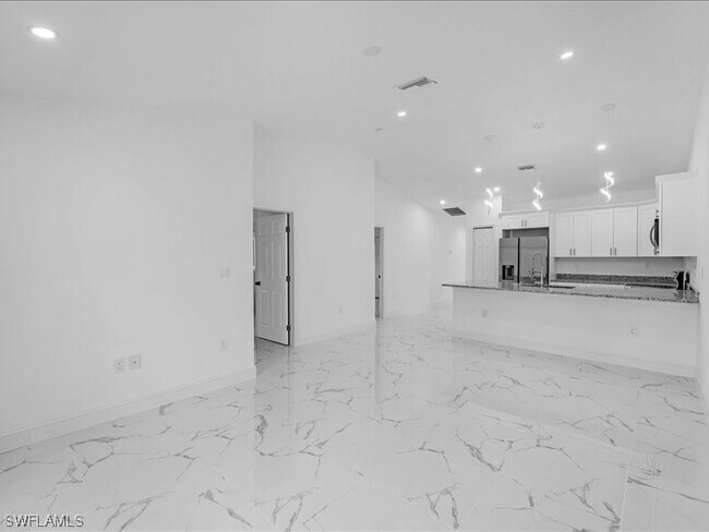 Building Photo - 4549 Leonard Blvd S