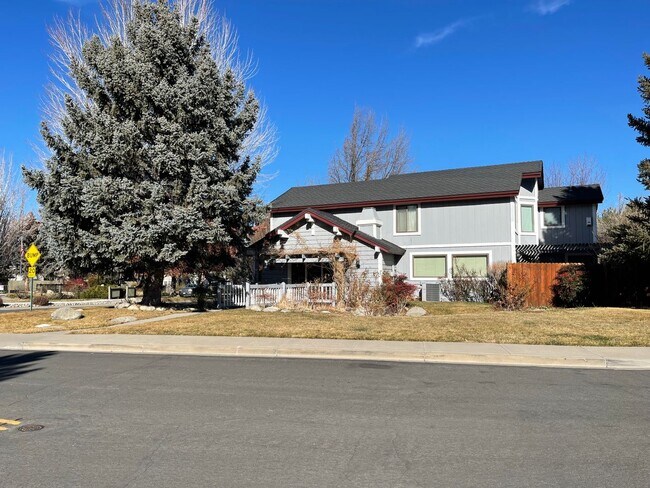 Foto del edificio - Southwest Reno Charmer