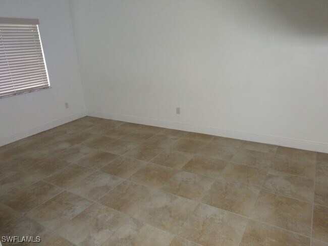 Foto del edificio - 2637 SW 27th St