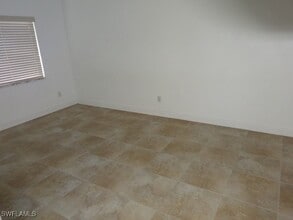 Building Photo - 2637 SW 27th St