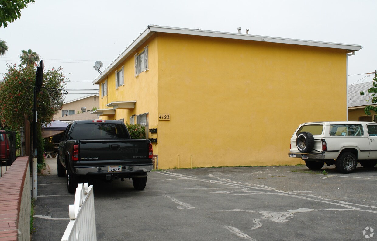 Building Photo - 4123 Baywood St