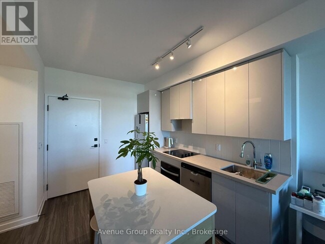 Building Photo - 474 Caldari Rd