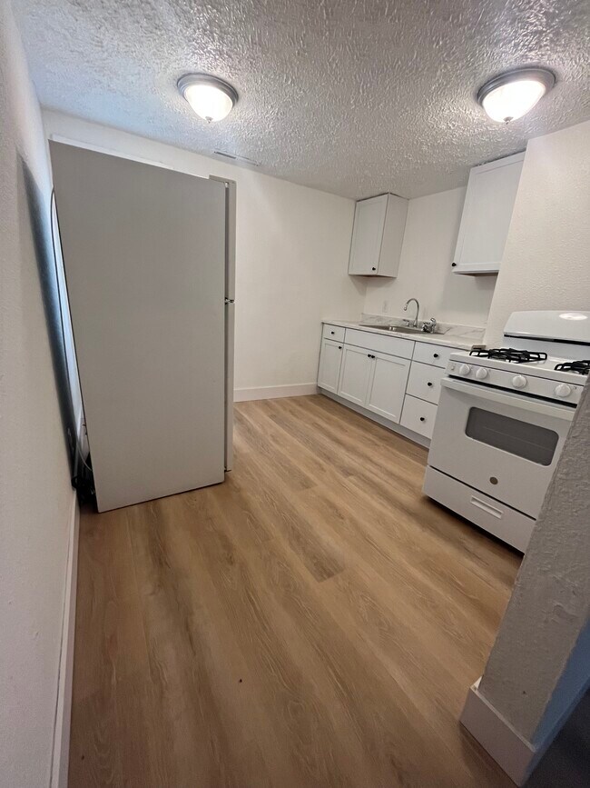 Foto del edificio - 634 W 14th Ave