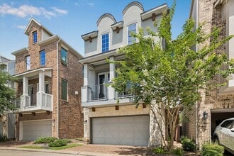 Building Photo - 1704 Oak Leaf Pass Dr