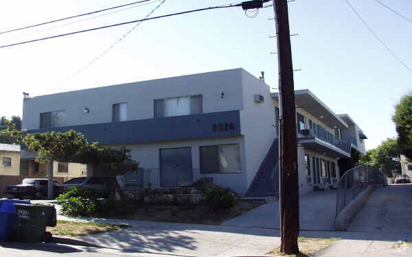 Building Photo - 3920 Marathon St