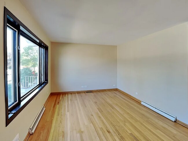 Foto del edificio - 7703 Long Ave