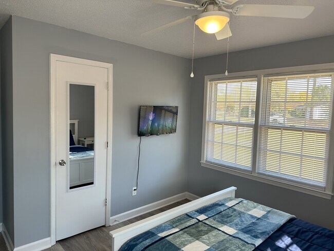 Foto del edificio - 1624 3rd Loop Rd