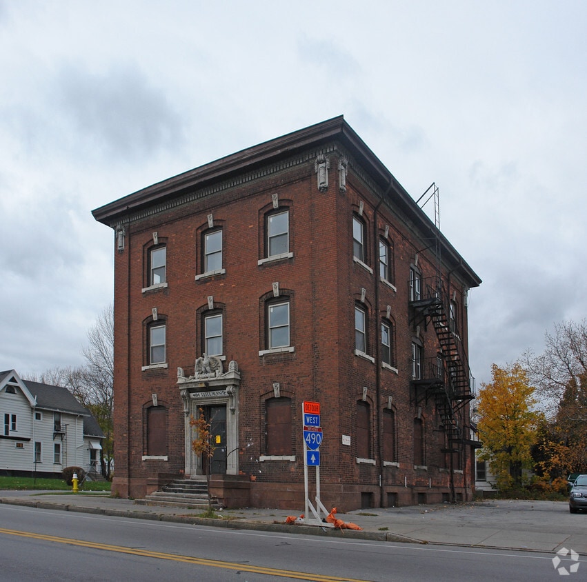Building Photo - 464 Lyell Ave