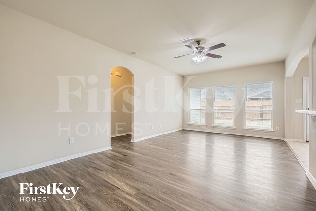 Foto del edificio - 6728 Ohana Pl