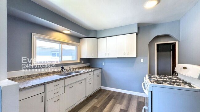 Foto del edificio - 2-Bedroom, 1-Bath Home in a Convenient Loc...