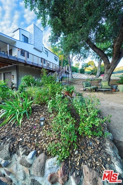 Foto del edificio - 2310 Laguna Cir Dr