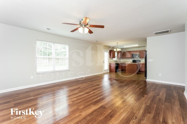 Building Photo - 6600 Maderia Ct