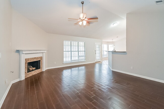 Foto del edificio - 13231 Braybourne Pkwy