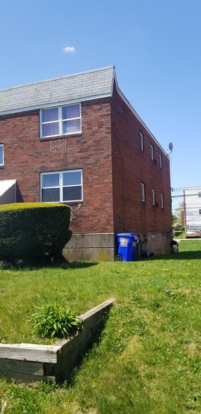 Foto del edificio - 9418 Kirkwood Rd