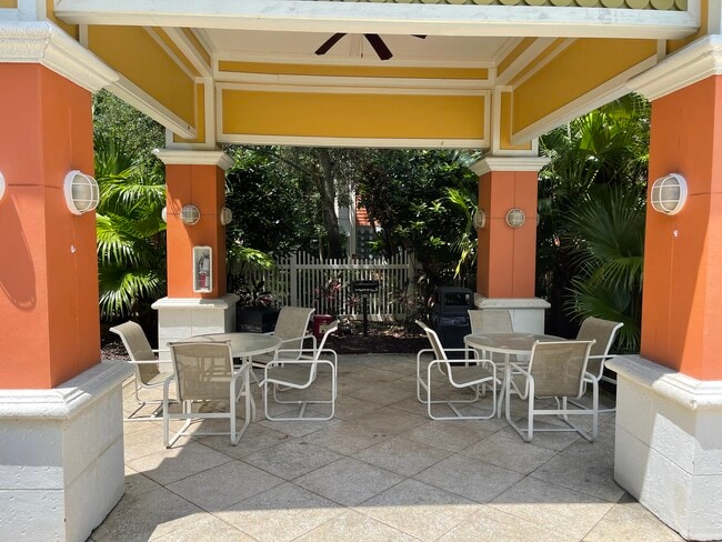 Building Photo - 4207 S Dale Mabry Hwy