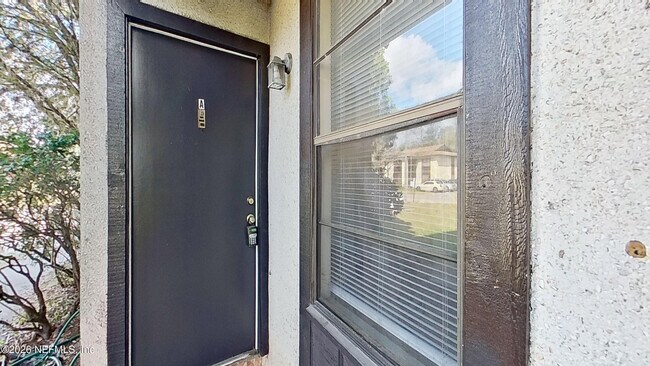 Foto del edificio - 480 Bentwood Ln