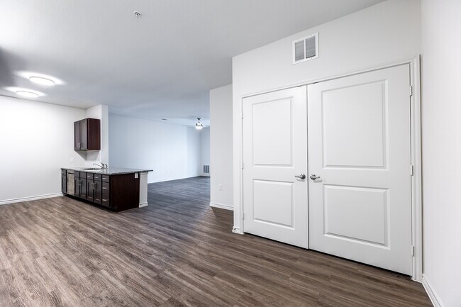 Foto del edificio - The Oaks at Ben White