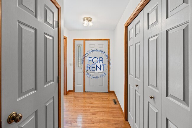 Foto del edificio - 3263 Silverwood Dr