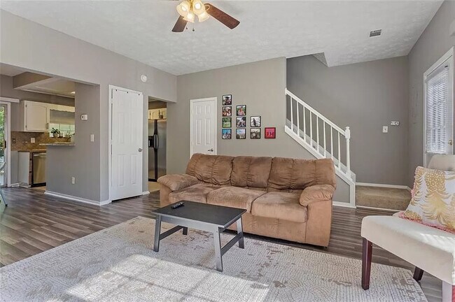 living room - 3444 Washington Way