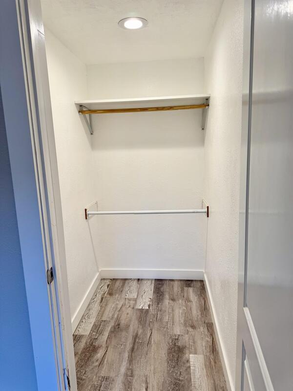 Foto del edificio - 2995 E Lookout Dr