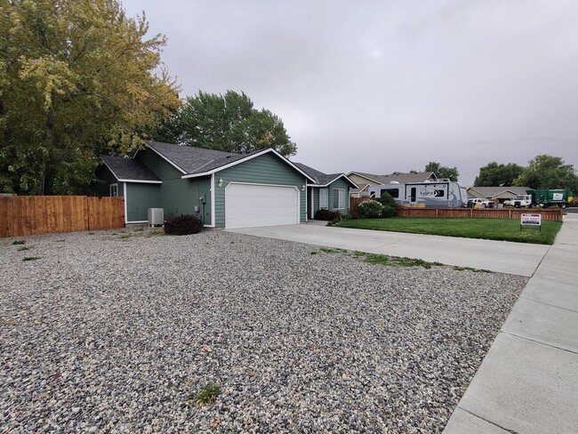 Foto del edificio - Fully updated Rambler in South Kennewick