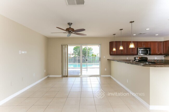 Building Photo - 8410 NW 24th Pl